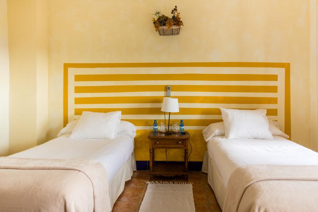 Cortijo Carrillo Bed & Breakfast Cartaojal Exterior photo