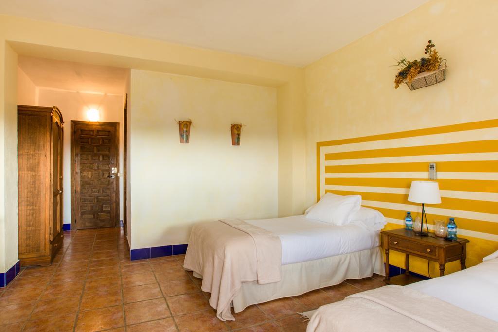 Cortijo Carrillo Bed & Breakfast Cartaojal Exterior photo