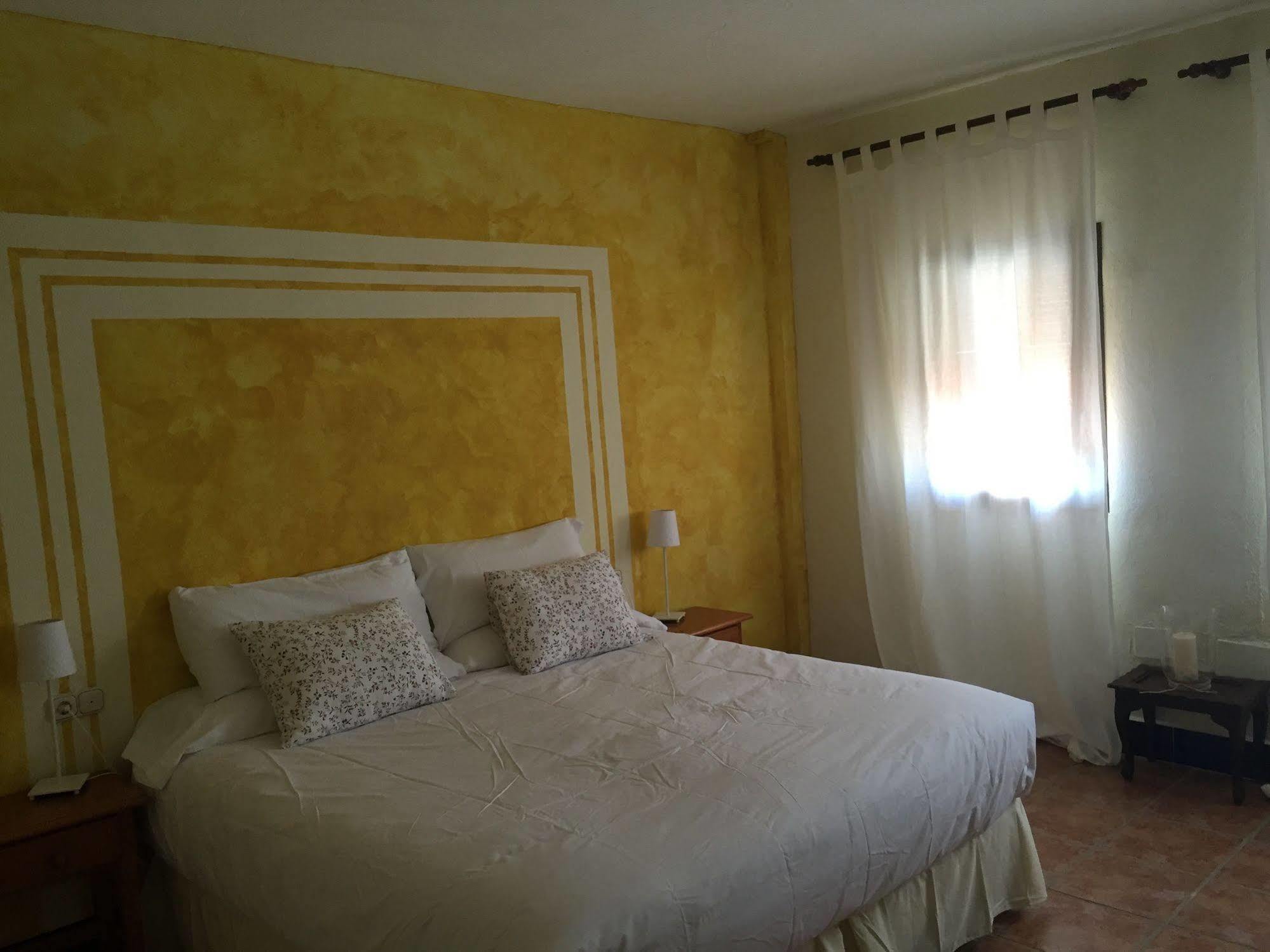 Cortijo Carrillo Bed & Breakfast Cartaojal Exterior photo
